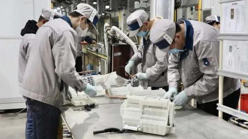 焊接机器人集成系统：参数对比解析与选型要点